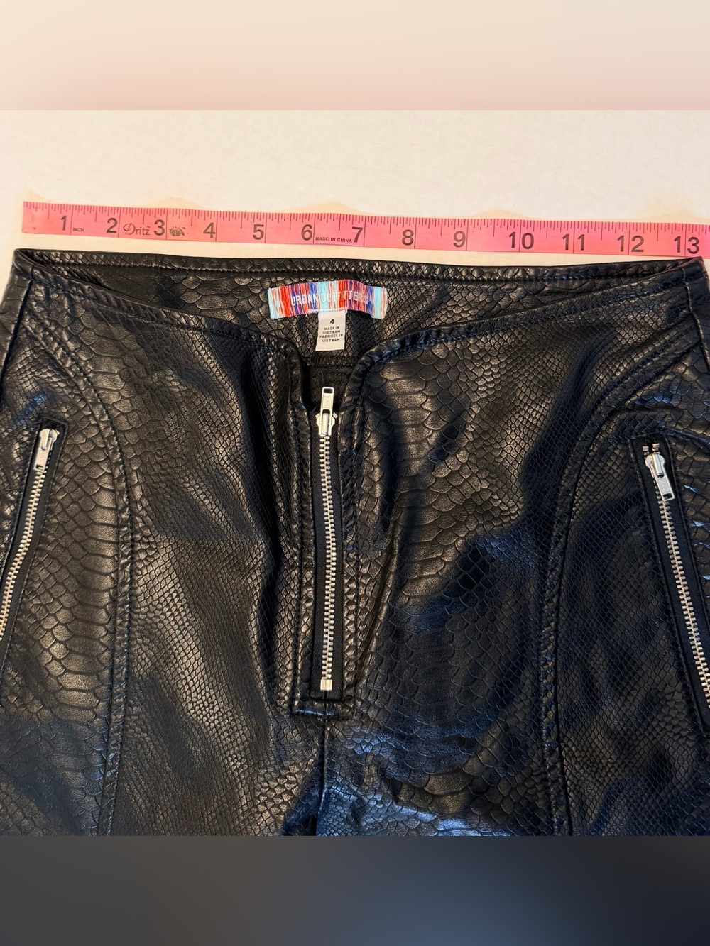 Urban Outfitters Y2K Black Alexa Faux Leather Croc-Embossed Moto Pants Size 4 - Picture 7 of 15